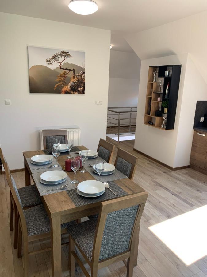 Cozy 2-Bedroom Vacation Apartment With Entire Top Floor Gaj  エクステリア 写真